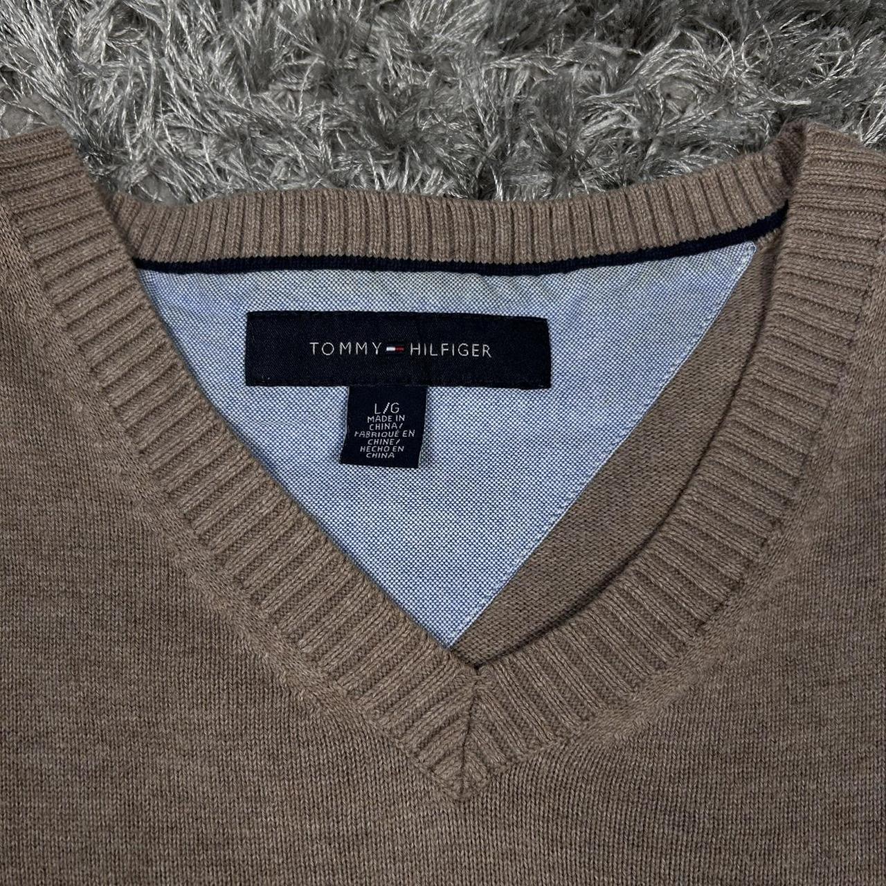MEN'S VINTAGE TOMMY HILFIGER V NECK JUMPER SIZE L