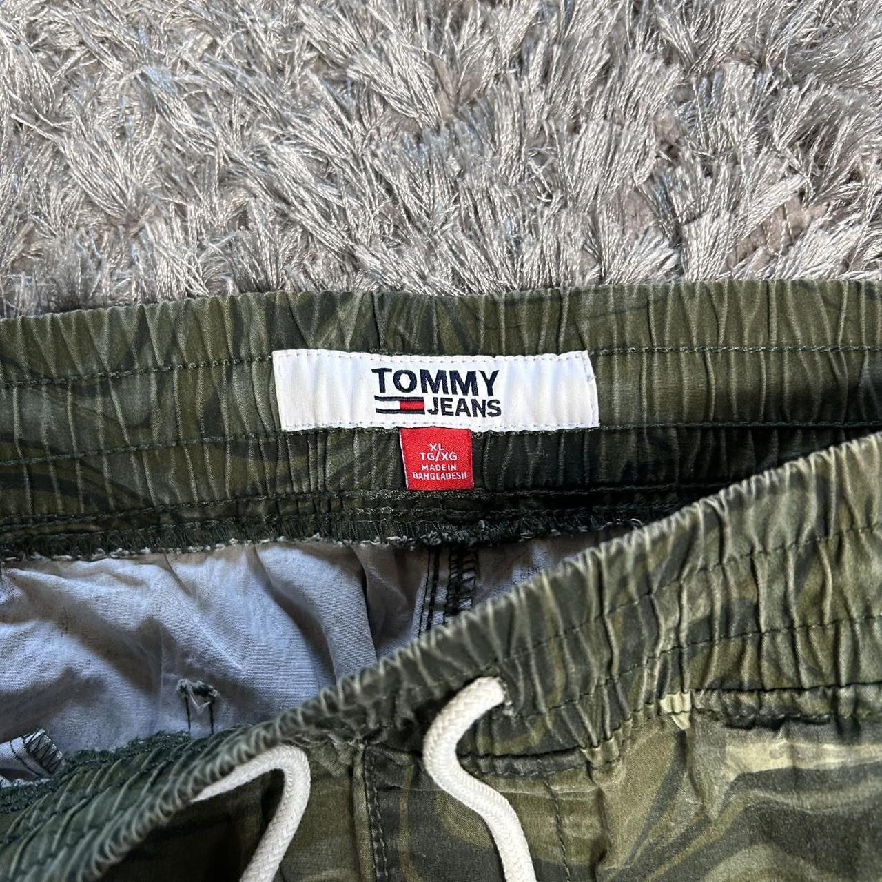 MEN'S TOMMY HILFIGER CAMO CARGO TROUSERS SIZE XL